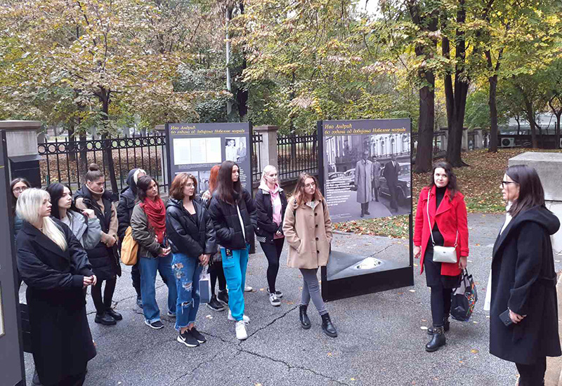 Студенти Факултета примењених уметности у посети Државном архиву Србије
